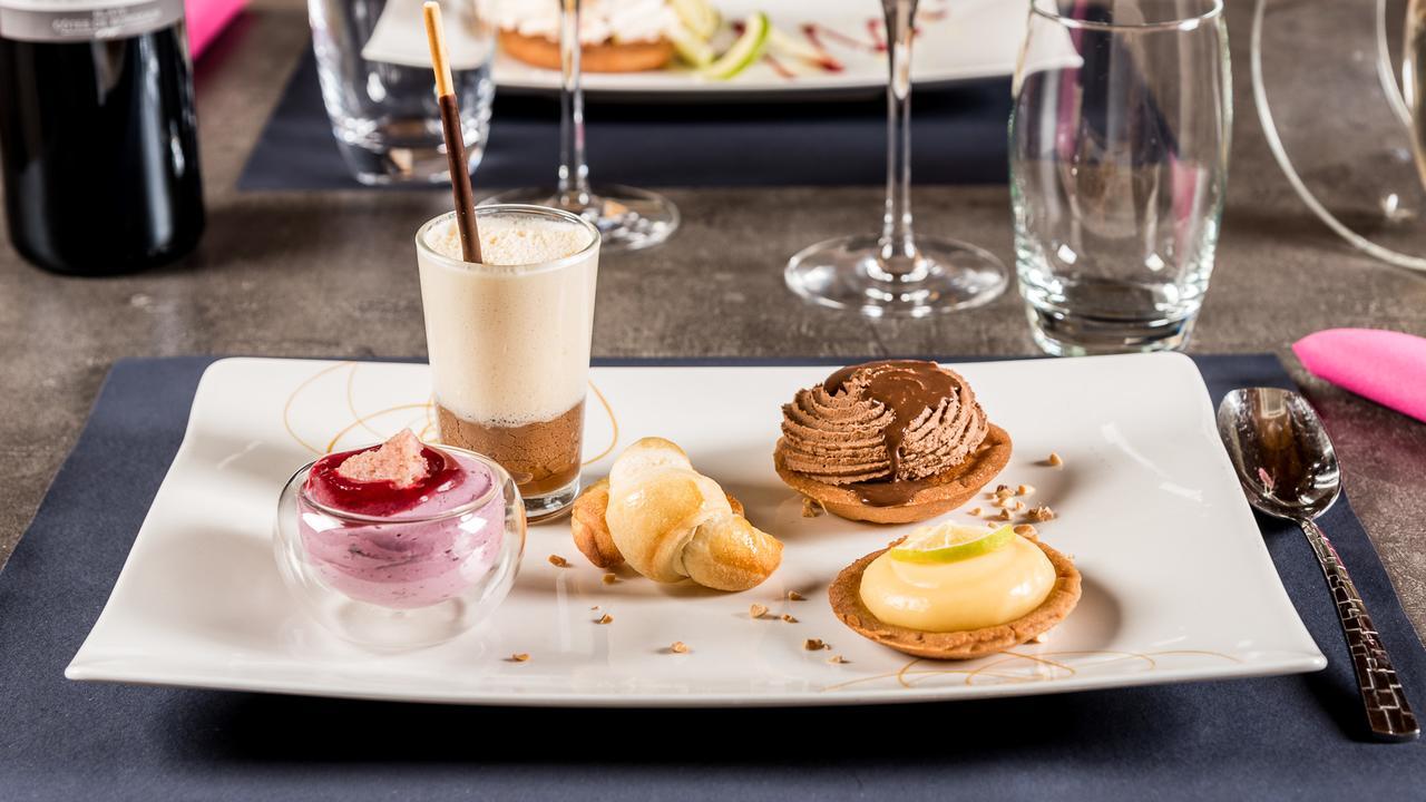 Hotel Restaurant L'Evidence Neufchâteau Eksteriør billede